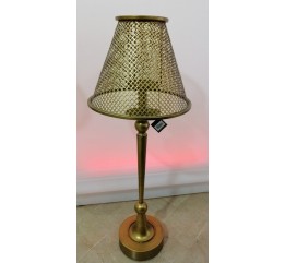 Candeliere abatjour da tavolo mod. Cross dorato con parafiamma in vetro H 80 cm