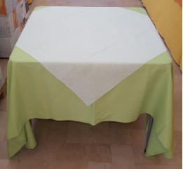 Tovaglia in TNT colore bianco Conf. da 25 pz